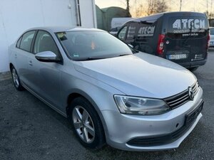 VW Jetta VI 1.4 DSG Mechatronik / Getriebeprobleme 144.000 km 3.990 &euro; Neckarsulm 74172