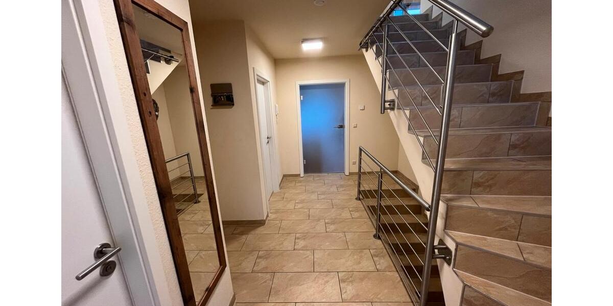 Einfamilienhaus mit Einliegerwohnung, Garage & Weitblick 5 zimmer