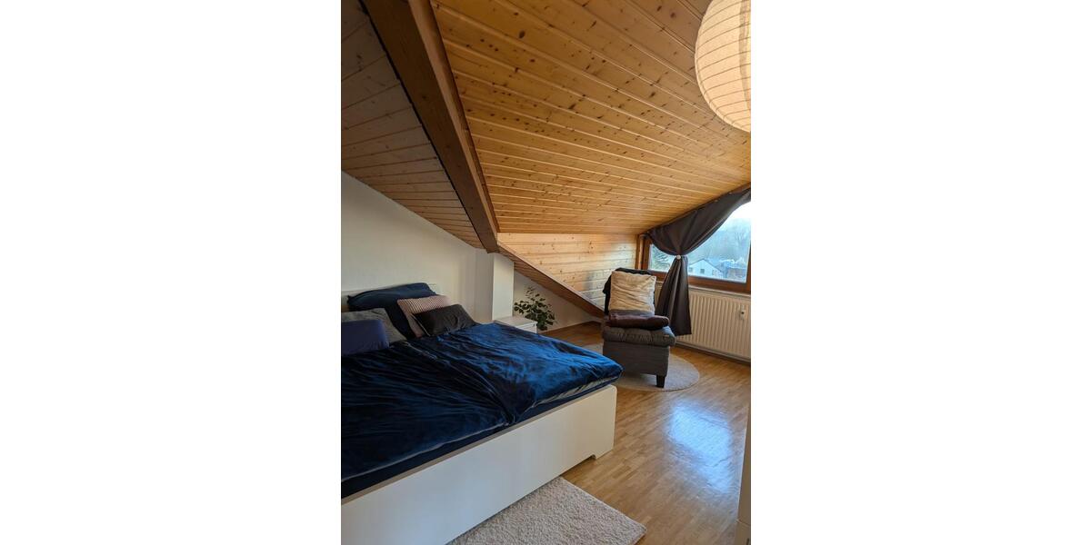 Helle 2-Zimmer DG Wohung 2 zimmer