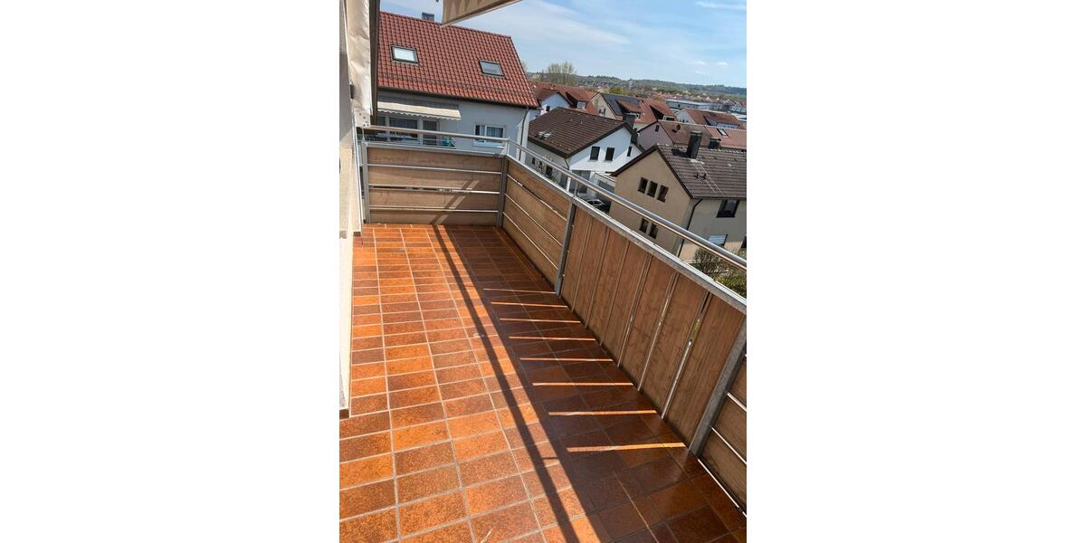 Dachgeschoßwohnung Neckarsulm - 3.5 Zimmer, 76 m&sup2;, 990&euro; | Angebot:26342835