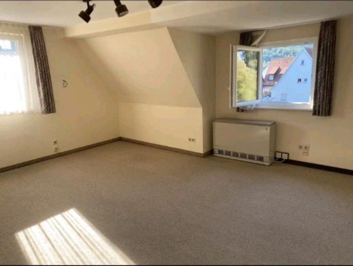Doppelhaushälfte Backnang - 7 Zimmer, 175 m&sup2;, 330.000&euro; | Angebot:26803132