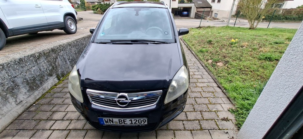 Opel Zafira B 226.600 km 1.950 &euro; Backnang 71522
