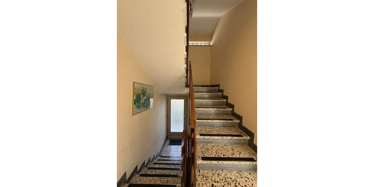 Mehrfamilienhaus, Wohnhaus Ludwigsburg Ost - 8 Zimmer, 234 m&sup2;, 745.000&euro; | Angebot:25154817