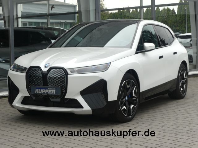 BMW iX 6.720 km 66.900 &euro; Vaihingen / Enz 71665