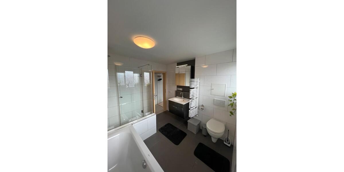 Etagenwohnung Ludwigsburg Oßweil - 3 Zimmer, 70 m&sup2;, 820&euro; | Angebot:25592536