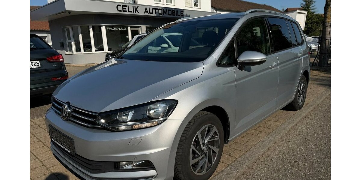 VW Touran Sound BMT/Start-Stopp Navi ACC 157.000 km 10.990 &euro; Neckarsulm 74172