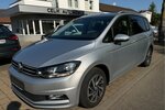 VW Touran Sound BMT/Start-Stopp Navi ACC 157.000 km 10.990 &euro; Neckarsulm 74172