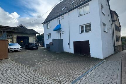 Mehrfamilienhaus mit 3 Wohnungen, großem Garten & Schäune 21 zimmer