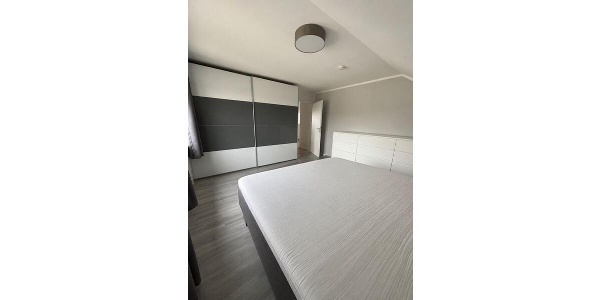 Dachgeschoßwohnung Öhringen - 3 Zimmer, 77 m&sup2;, 269.000&euro; | Angebot:26926476
