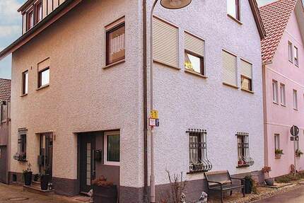 Familienfreundliches Zuhause mit Einliegerwohnung - gepflegt, modernisiert und gut gelegen 6 zimmer