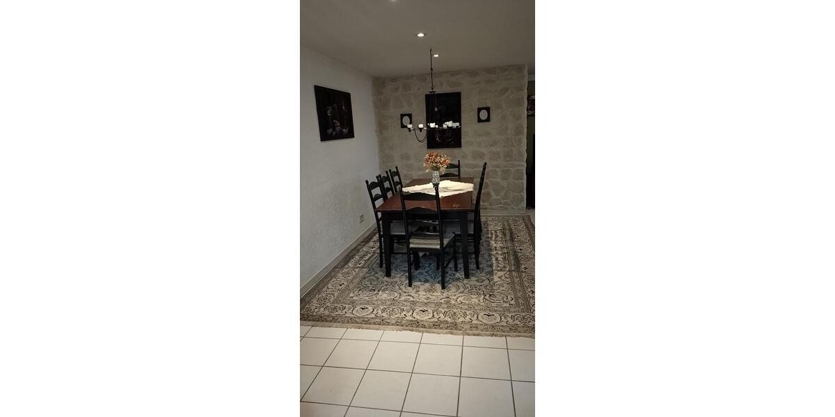 Dachgeschoßwohnung Brackenheim - 4.5 Zimmer, 110 m&sup2;, 369.000&euro; | Angebot:26135569