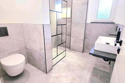 100m² 4,5 Zi. Wohnung | Balkon & Kamin | Erstbezug n. Sanierung 4.5 zimmer