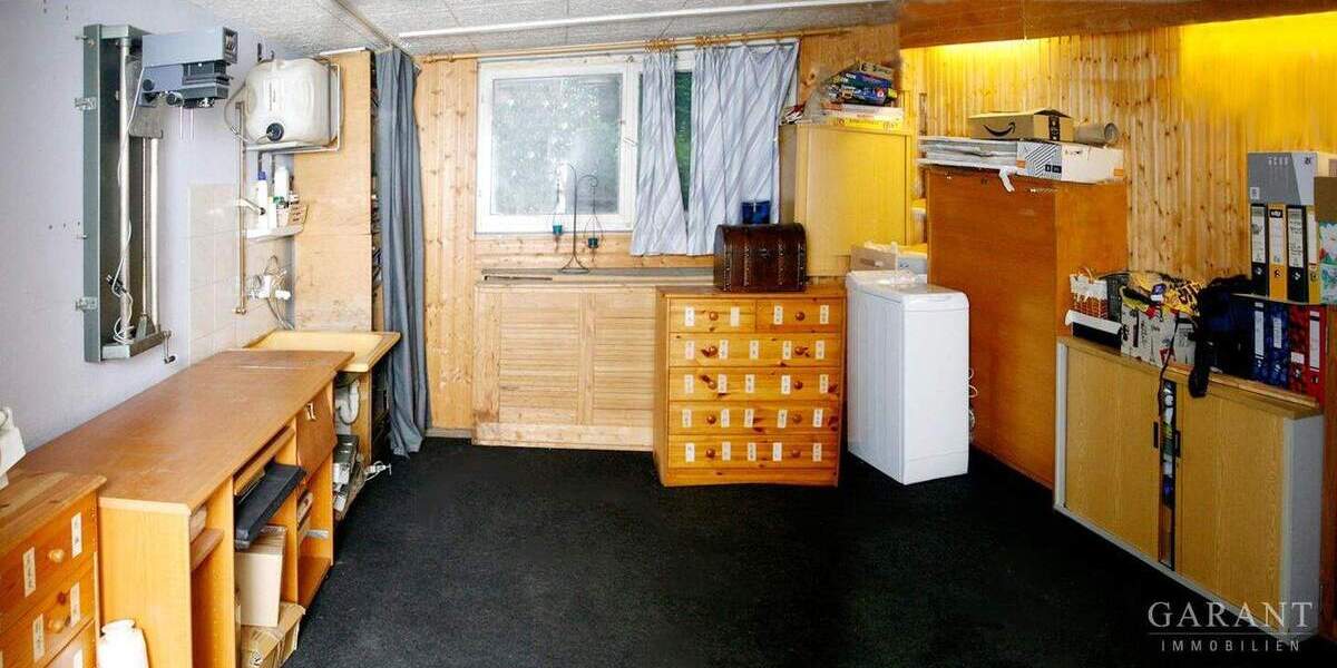 Erdgeschoss-Wohnung mit eigenem Garten und zusätzlichem Raum zur individuellen Nutzung 3 zimmer