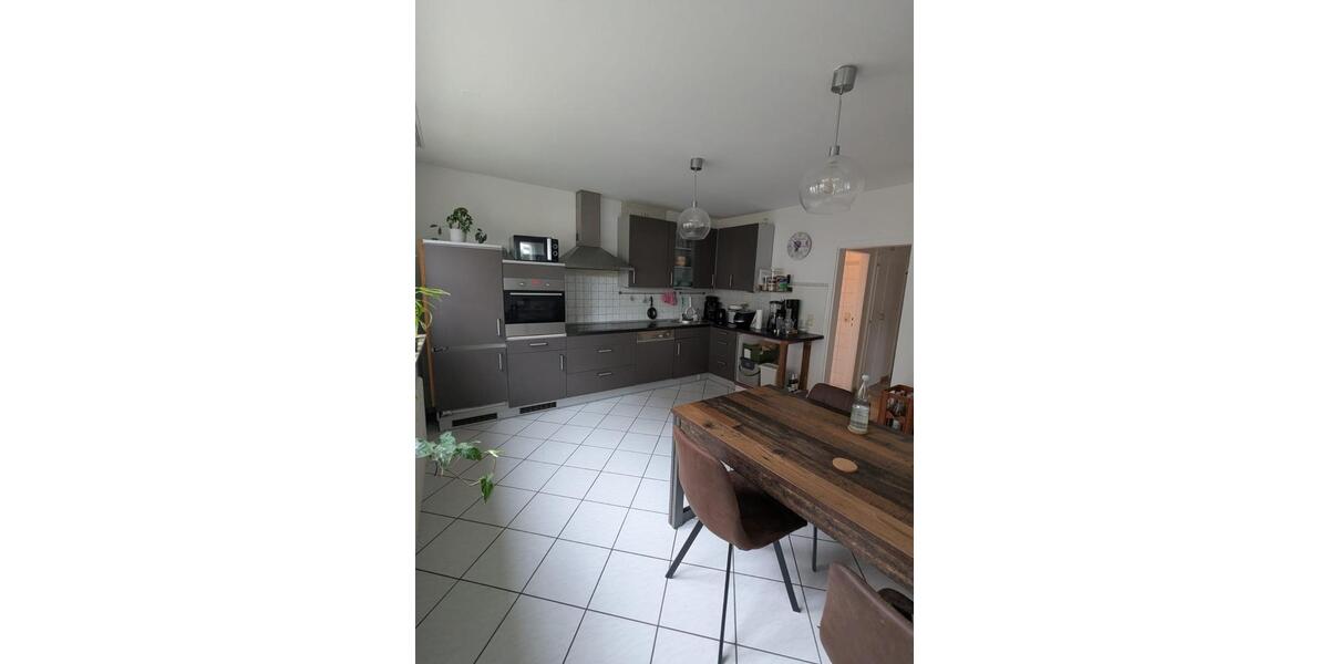 Helle 3 Zimmer Wohnung mit EBK und Balkon 3 zimmer