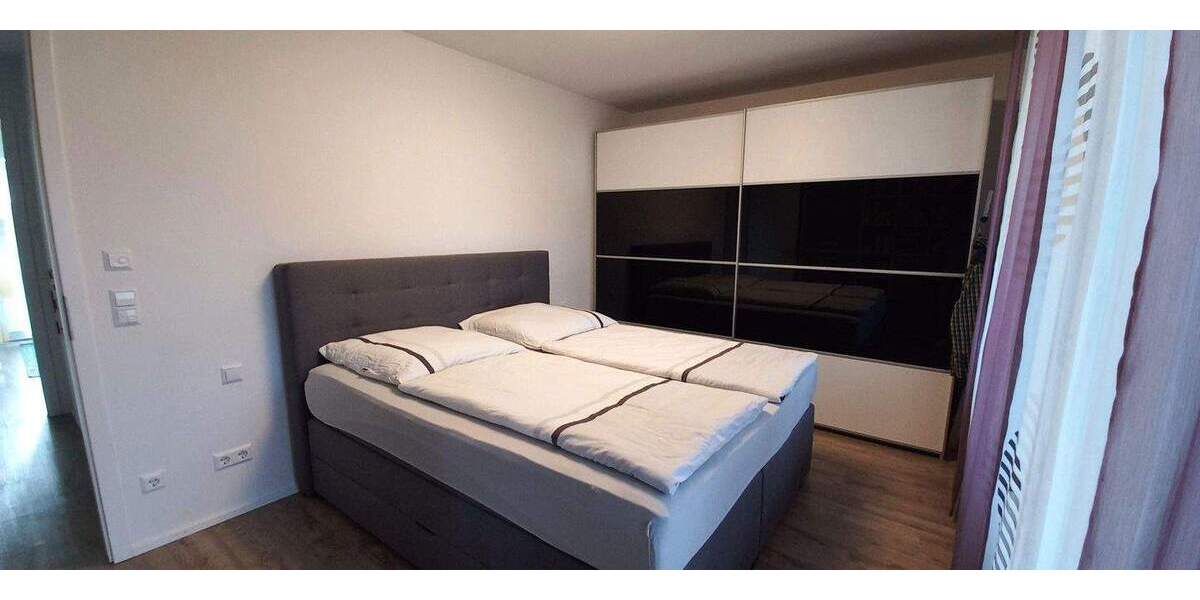 Große - neuwertige 4,5 Zimmer Wohnung zum Wohlfühlen - keine Provision VB 4 zimmer