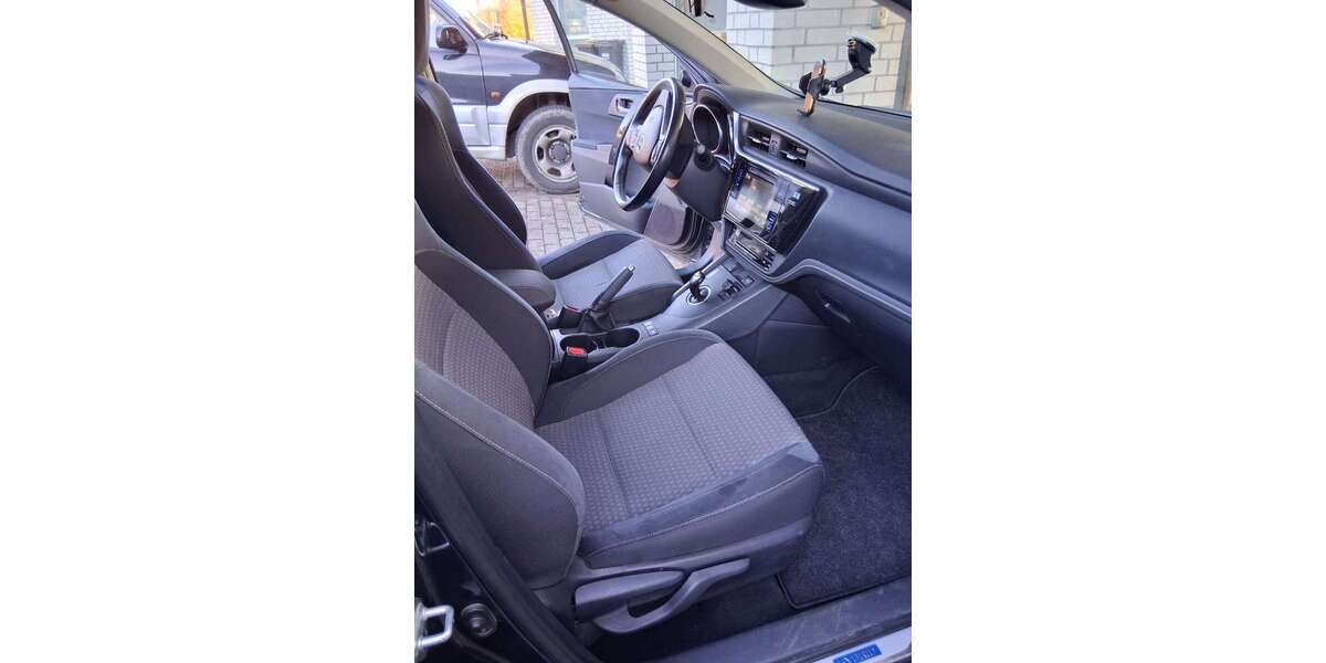 Toyota Auris 138.300 km 12.500 &euro; Neudenau 74861