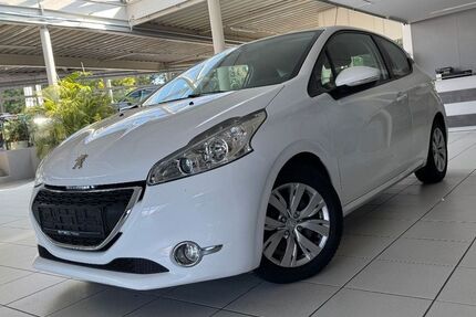 Peugeot 208 137.000 km 2.680 &euro; Öhringen 74613
