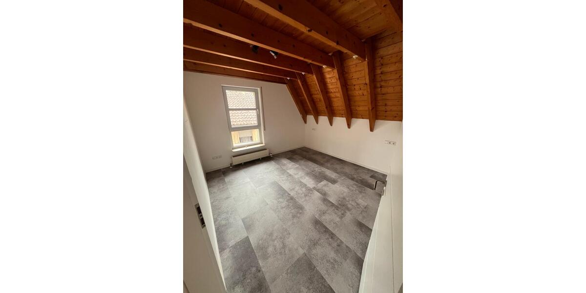 Maisonettenwohnung Bad Friedrichshall - 3.5 Zimmer, 100 m&sup2;, 1.250&euro; | Angebot:26547320