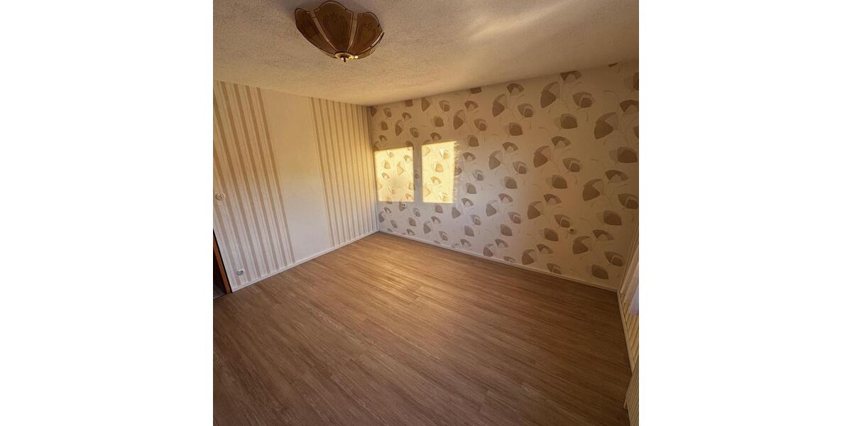 Mehrfamilienhaus, Wohnhaus Backnang - 8 Zimmer, 163 m&sup2;, 423.000&euro; | Angebot:27153401