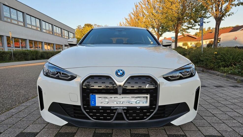 BMW i4 24.500 km 40.900 € Neckarsulm 74172