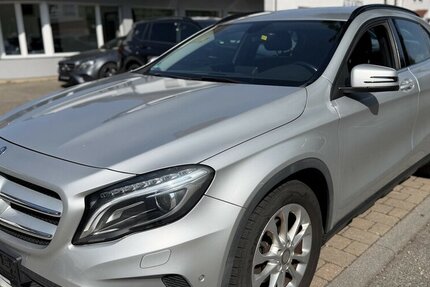 Mercedes-Benz GLA 200 Bi-Xenon SHZ PDC 150.000 km 10.990 &euro; Neckarsulm 74172