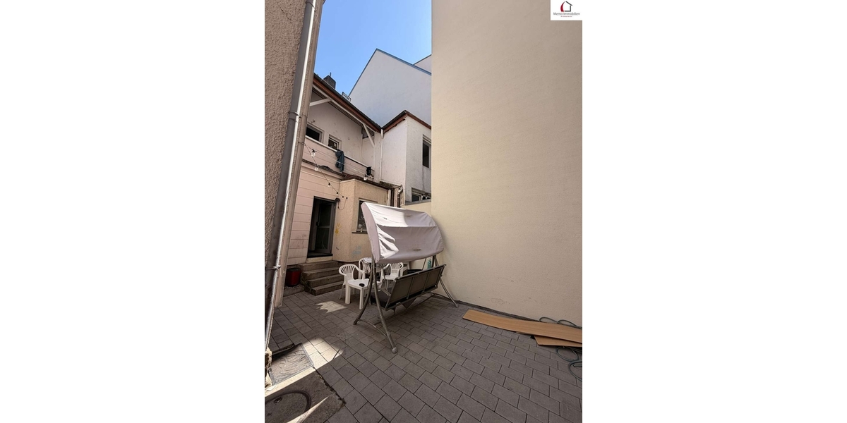°°°° MEHRFAMILIENHAUS mit GEWERBE und AUSBAUPOTENZIAL und ca. 8 - 9 %% Rendite °°°° - Mehrfamilienhaus, Wohnhaus Neckarsulm | Angebot:27517133