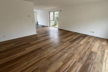 Haus Heilbronn Kirchhausen - 5 Zimmer, 166 m&sup2;, 2.349&euro; | Angebot:25701387