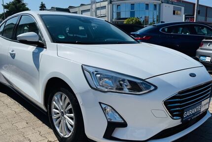 Ford Focus 88.000 km 13.970 &euro; Bad Rappenau 74906