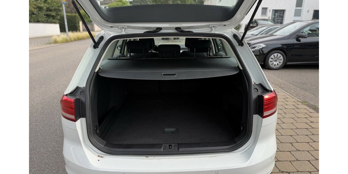 VW Passat Variant 2.0 TDI Comfortline Navi 137.000 km 14.990 &euro; Neckarsulm 74172