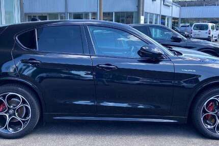 Alfa Romeo Stelvio 30.805 km 47.990 &euro; Asperg 71679