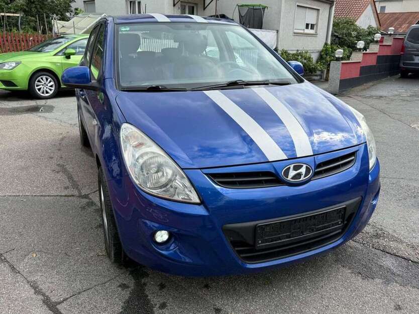 i20