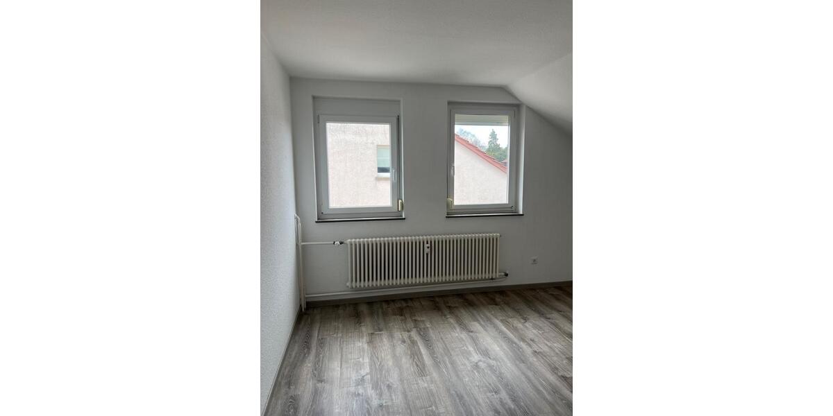 Dachgeschoßwohnung Heilbronn - 4 Zimmer, 90 m&sup2;, 1.040&euro; | Angebot:26253157