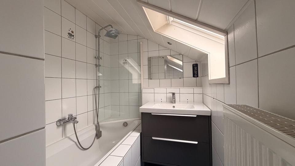 Dachgeschoßwohnung Billigheim - 4 Zimmer, 78 m&sup2;, 850&euro; | Angebot:25160996
