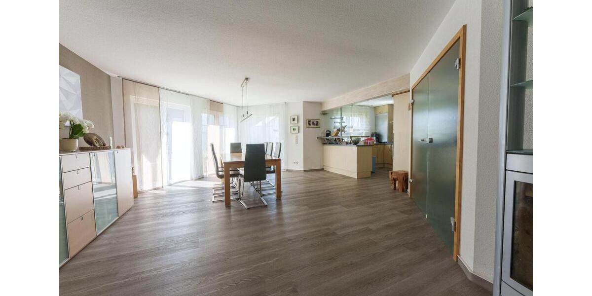 Einfamilienhaus Bad Friedrichshall - 6 Zimmer, 240 m&sup2;, 2.650&euro; | Angebot:25832076