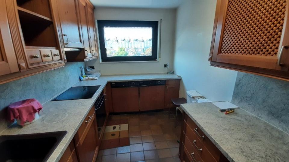 3,5 Zimmer Wohnung + Hobbyraum mit separatem WC u. Dusche 3 zimmer