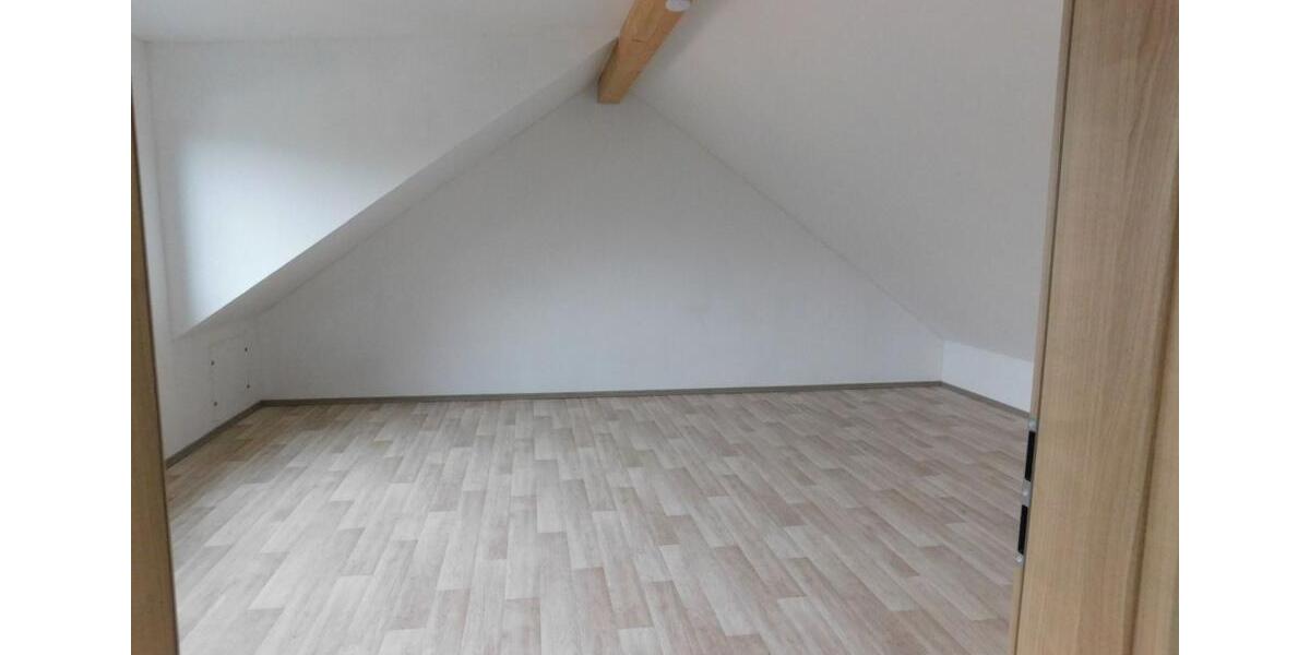 Dachgeschoßwohnung Pfedelbach - 3 Zimmer, 80 m&sup2;, 245.000&euro; | Angebot:26413205