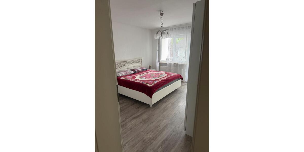Erdgeschoßwohnung Sinsheim - 4 Zimmer, 107 m&sup2;, 1.500&euro; | Angebot:26462082