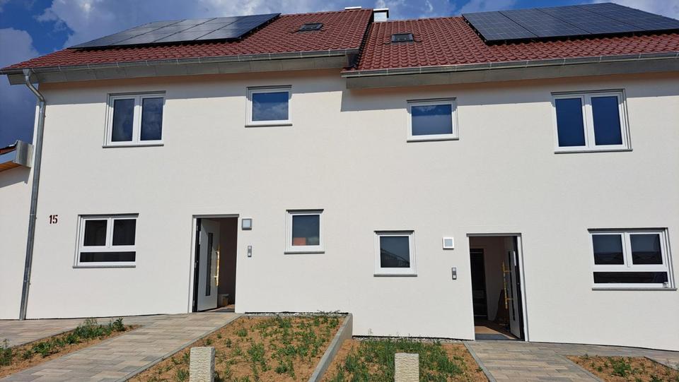 Moderne Doppelhaushälfte – 140 m² – PV-Anlage, Wallbox