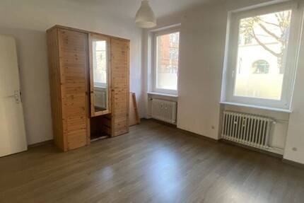 1 - Zimmer im WG für eine Person mit ca. 24m² in einer 4 WG (Wohngemeinschaft) bezugsfrei ab SOFORT 1 zimmer