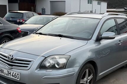 Toyota Avensis 220.000 km 2.499 &euro; Gundelsheim 74831