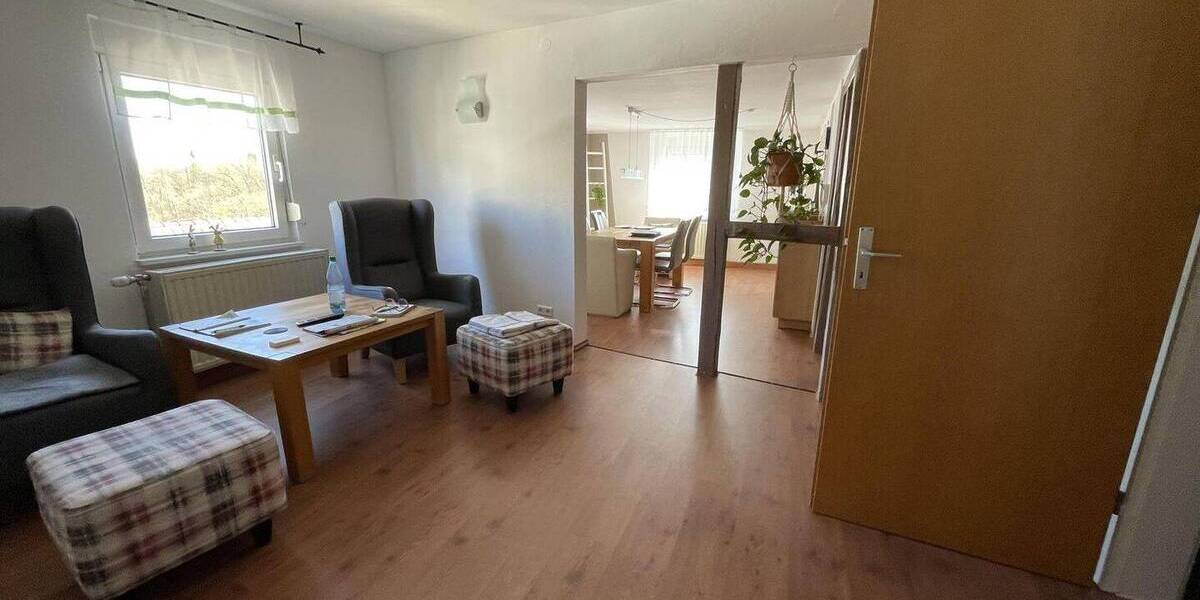Mehrfamilienhaus, Wohnhaus Sachsenheim Kleinsachsenheim - 6 Zimmer, 172 m&sup2;, 349.000&euro; | Angebot:26108174