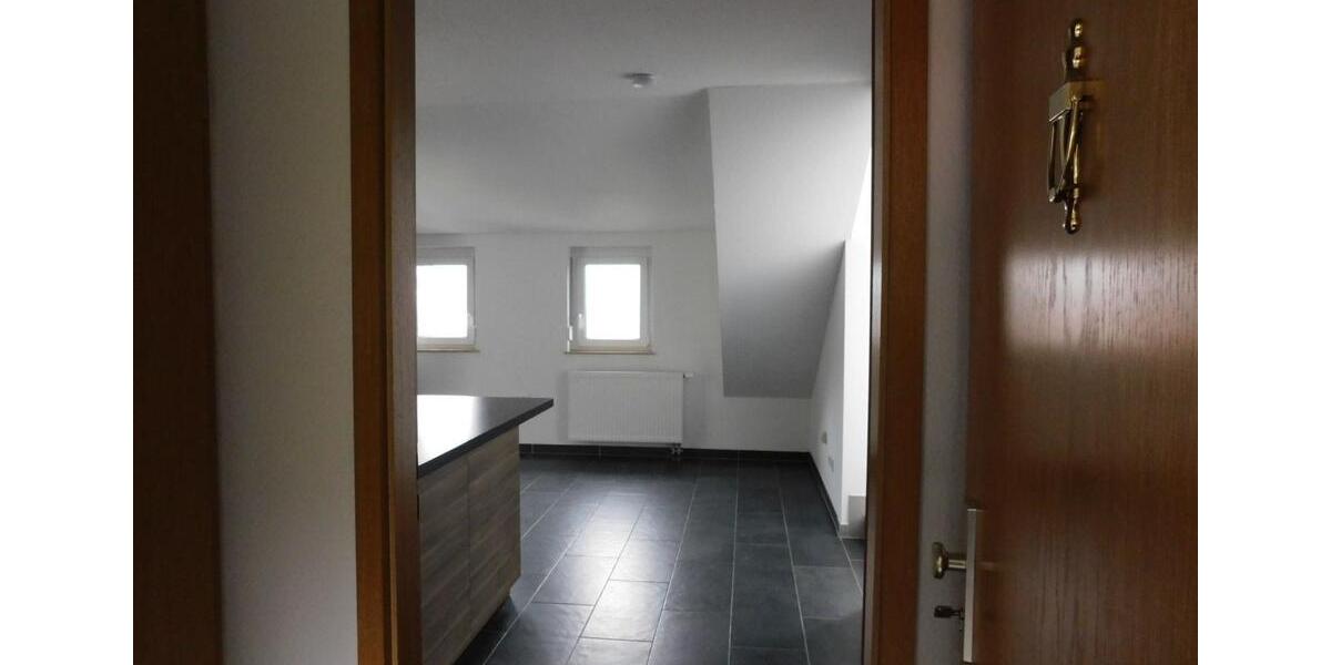 Dachgeschoßwohnung Pfedelbach - 3 Zimmer, 80 m&sup2;, 245.000&euro; | Angebot:26413205