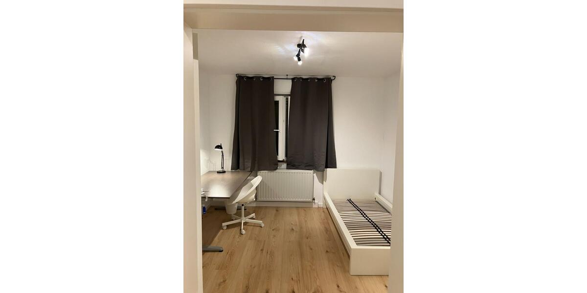 Etagenwohnung Ludwigsburg Eglosheim - 1 Zimmer, 12 m&sup2;, 585&euro; | Angebot:25273388