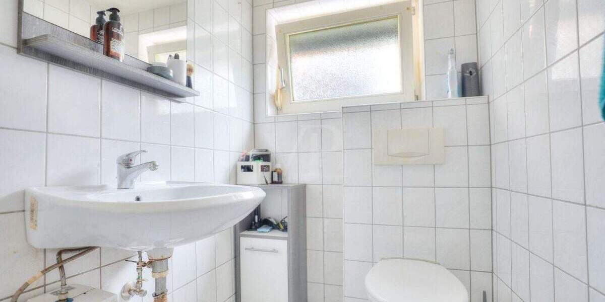 Mehrfamilienhaus, Wohnhaus Heilbronn / Böckingen Böckingen - 9 Zimmer, 160 m&sup2;, 385.000&euro; | Angebot:25067247