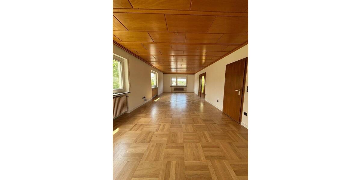 Etagenwohnung Ludwigsburg Neckarweihingen - 4 Zimmer, 135 m&sup2;, 1.850&euro; | Angebot:26917534