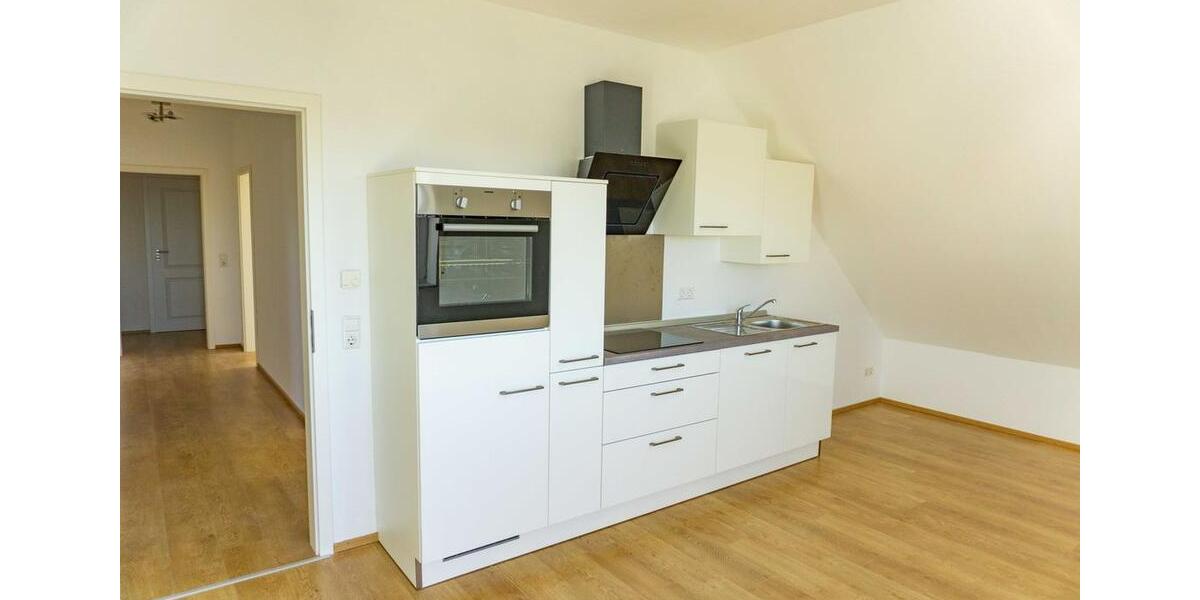 Dachgeschoßwohnung Vaihingen an der Enz - 3.5 Zimmer, 77 m&sup2;, 1.090&euro; | Angebot:26232780