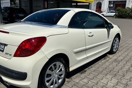 Peugeot 207 274.000 km 1.800 &euro; Heilbronn 74072