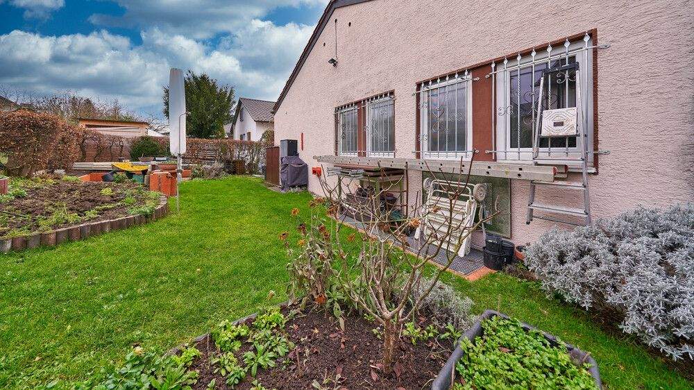 Einfamilienhaus Ludwigsburg / Neckarweihingen Neckarweihingen - 5 Zimmer, 120 m&sup2;, 595.000&euro; | Angebot:24157650