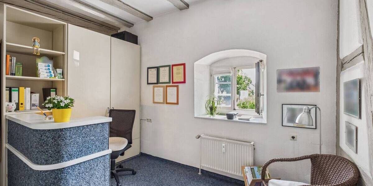 Etagenwohnung Ludwigsburg Oßweil - 3 Zimmer, 100 m&sup2;, 299.000&euro; | Angebot:24113627