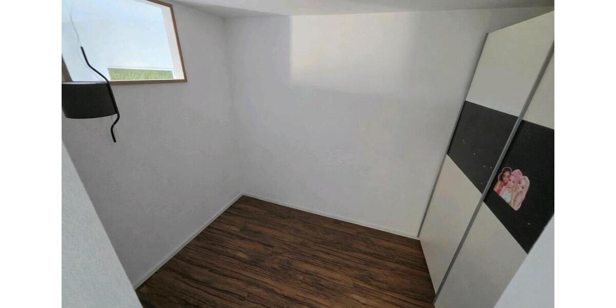 Möblierte 2-Zimmer-Wohnung mit Balkon & traumhafter Aussicht 2 zimmer